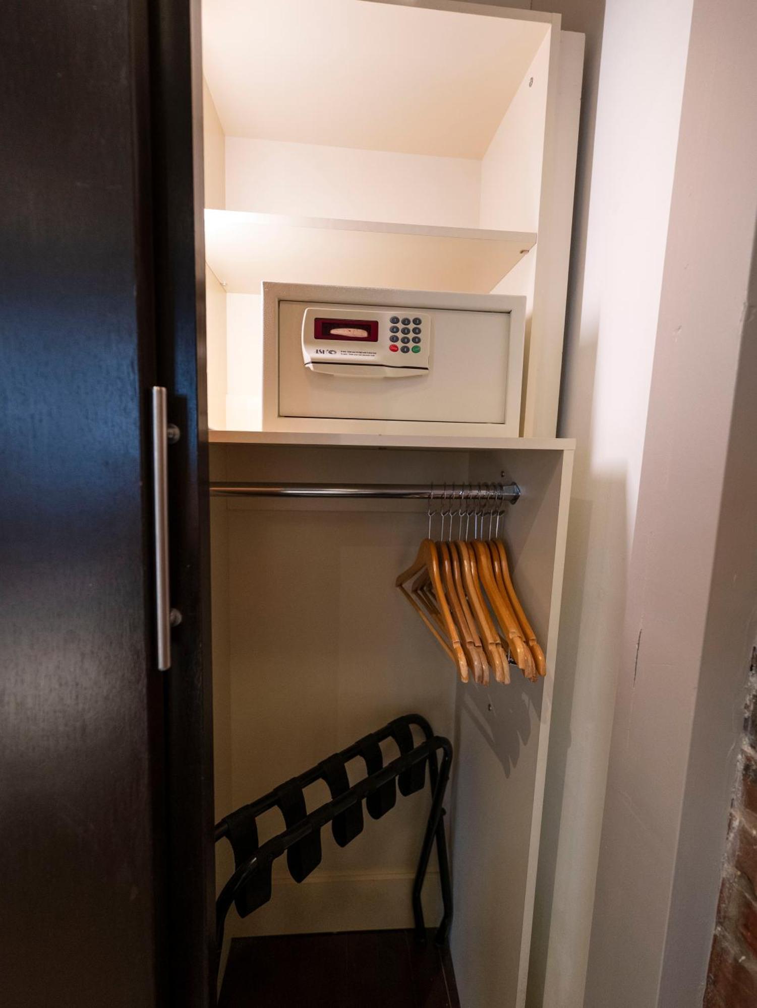 Self Check-In Boutique Hotel - Quartier Latin - Room 201 Montréal Exterior foto